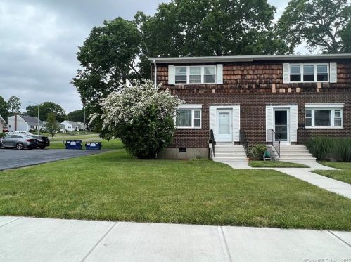 79 Shea Ave, Milford, CT 06460-6153