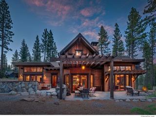 8148 Valhalla Dr, Truckee, CA 96161-3319