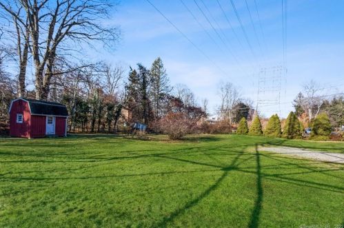 7 Coventry Pl, Norwalk, CT 06854-1301
