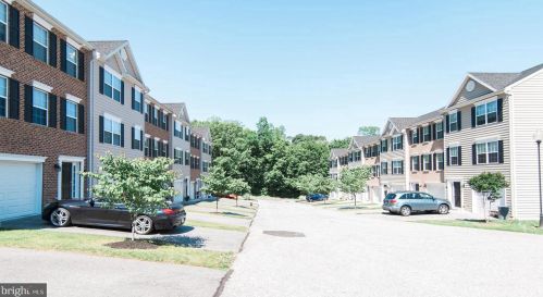 32 Mustang Dr, Hanover PA  17331-3495 exterior