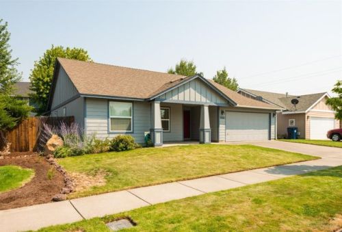 202 25th St, Eagle Crest, OR 97756-1288