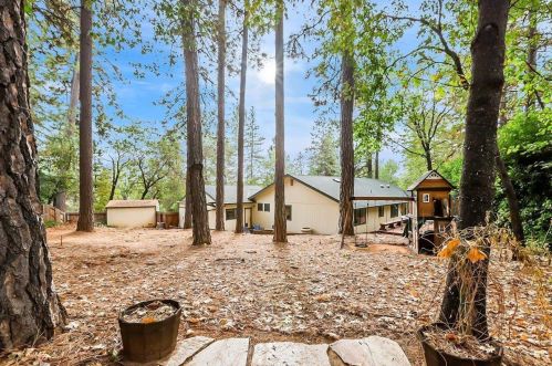 11385 Francis Dr, Grass Valley, CA 95949-6678