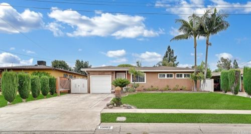13862 Harper St, Santa Ana, CA 92703-1421