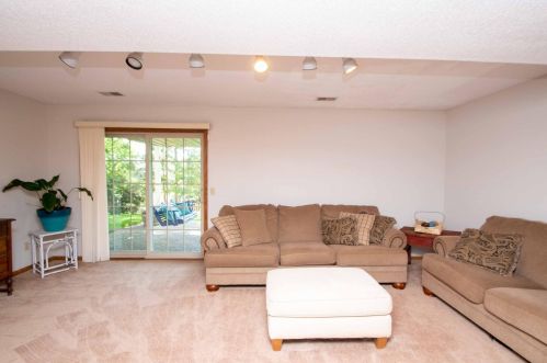 9063 Duckwood Trl, Saint Paul MN  55125-8687 exterior