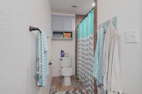 20217 Engelmann Ln, Webberville TX exterior