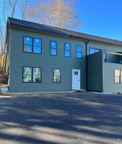 57 Pike St, Biddeford, ME 04005-2744