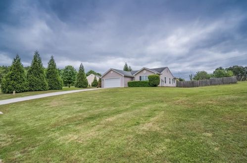 1902 Kirkland Ave, Statham, GA 30666-2057