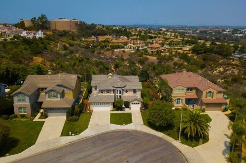 1676 Corte Orchidia, Carlsbad, CA 92011-4065