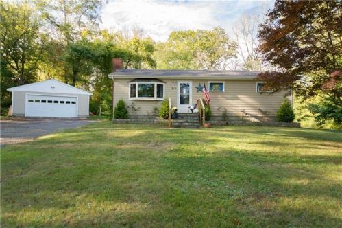 215 King Rd, Tiverton, RI 02878-2722