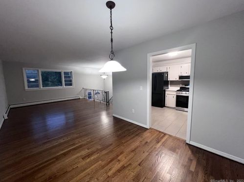 6 Donna Dr, Norwalk CT  06854-1316 exterior