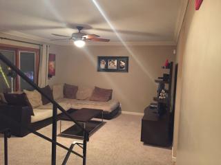 6630 77th St, Omaha, NE 68122-1604
