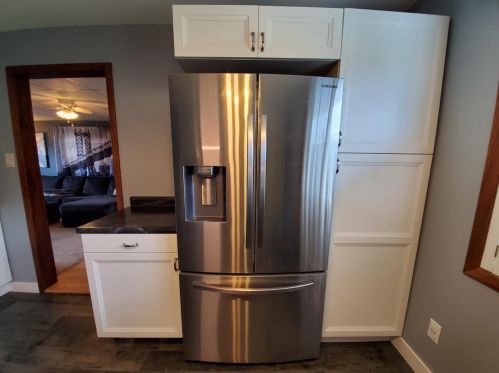 423 Saginaw Dr, Valpo IN 46385-8117 exterior