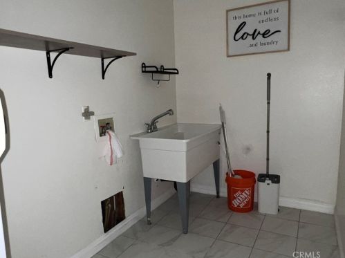 16275 Constable Rd, Riverside CA  92504-5624 exterior