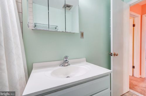 11818 Dewey Rd, Silver Spring MD 20906-4881 exterior