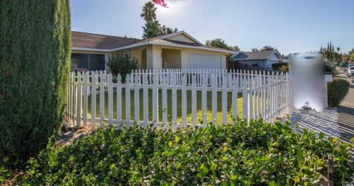 107 Edwin Dr, Vacaville, CA 95687-5205