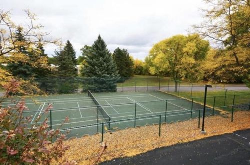 4350 Trenton Ln, Minneapolis MN  55442-2803 exterior