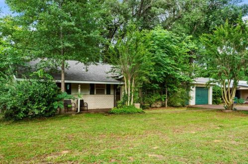 215 Cordell Dr, Mapleton, TX 75835-1301