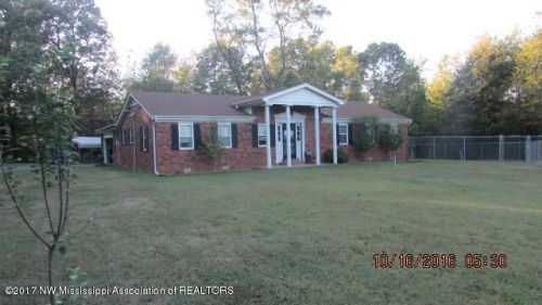 3930 Red Banks Rd, Byhalia, MS 38611-8785