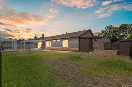 197 Walnut Ave, Rialto, CA 92376-3529