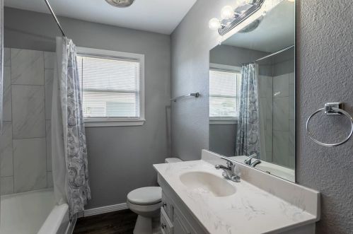 1300 Driess St, Fort Worth TX  76104-5202 exterior