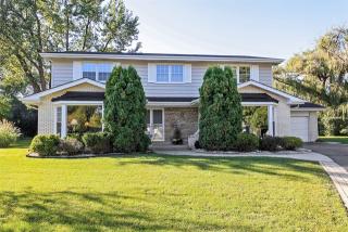 1725 Summit Ct, Bannockburn, IL 60015-1816