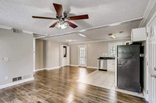 6410 Sweetbriar Dr, Mableton, GA 30126-4947