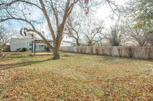 2309 Bonnie Brae Ave, Fort Worth TX  76111-5103 exterior