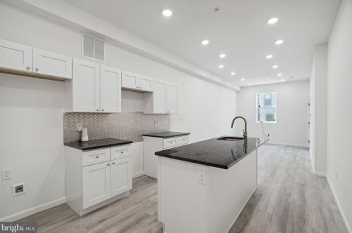 2543 11 St, Philadelphia PA  19133-1413 exterior