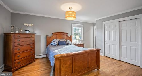 13 Rosalind Dr, Trenton NJ  08648-3245 exterior