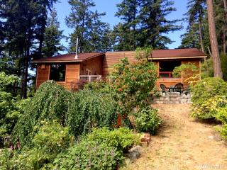 239 Bromley Dr, Eastsound, WA 98245-9486