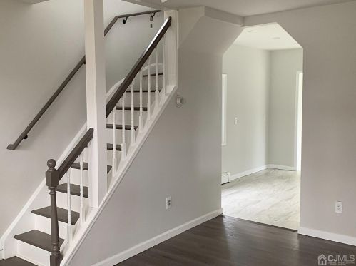801 Robbins St, Perth Amboy, NJ 08861-1707