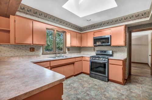 173 Wallace St, Mokena, IL 60451-1145