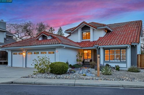 307 Cortsen Rd, Concord, CA 94523-3154