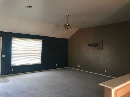 929 7th St, Newkirk, OK 74647-3023