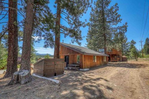 12116 Highland Ave, Truckee CA  96161-1719 exterior
