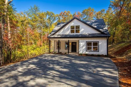 418 Fireside Ridge Dr, Dahlonega, GA 30533-0025