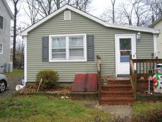 762 Brooklyn Mountain Rd, Hopatcong, NJ 07843-1700