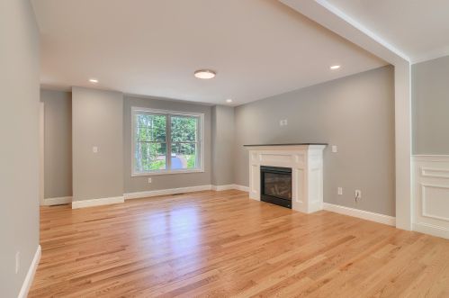 435 Cross Country Rd, Allenstown, NH 03275-3904