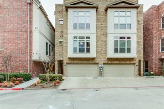 904 City Side Ln, Dallas, TX 75201-8470