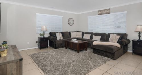 9660 Farmington Dr, Lakeside, CA 92040-4122