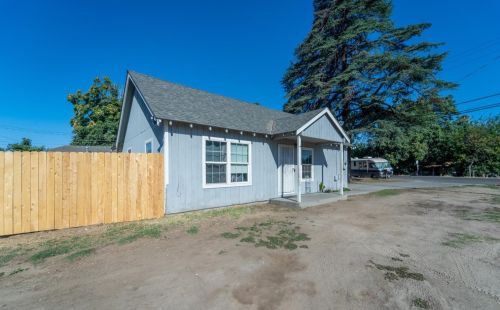 1424 Monterey Ave, Modesto, CA 95354-4247
