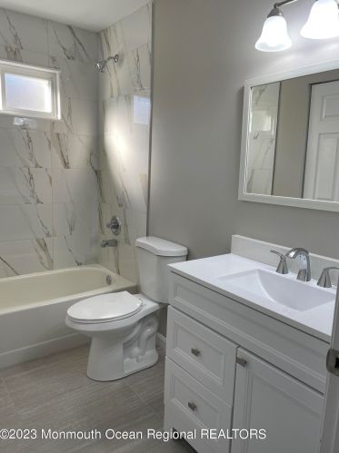 45 Mansfield Ave, Lakehurst, NJ 08759-6664