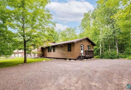 6087 Helm Rd, Duluth, MN 55811-9666