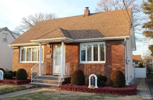 19 Center Ct, Outwater, NJ 07026-3501
