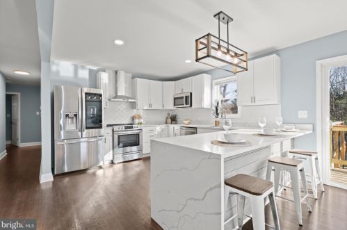 2713 Fallsmont Dr, Fallston MD  21047-2248 exterior