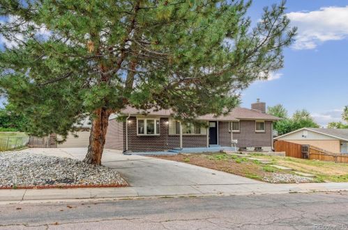 7860 Linda Cir, Denver, CO 80221-4058
