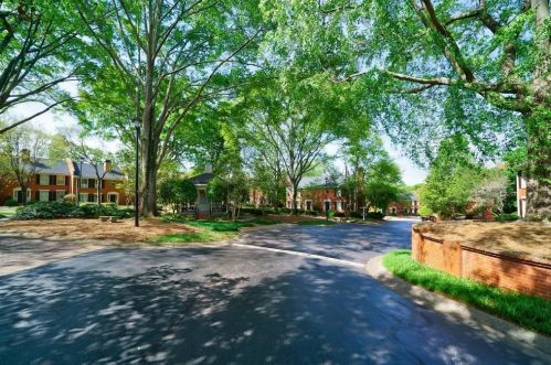 2104 Defoors Mill Dr, Atlanta GA  30318-2368 exterior