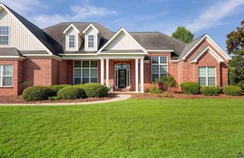 1014 Chattahoochee Dr, Bonaire, GA 31005-2504
