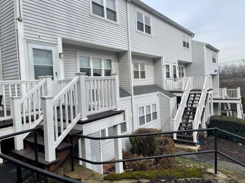 29 Van Buren Ave, Norwalk CT  06850-3323 exterior