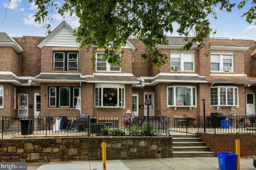 7157 Glenloch St, Philadelphia, PA 19135-1214